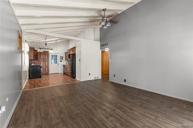 3907 Detroit Street, Dearborn Heights, MI 48125