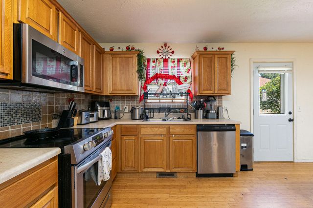 5441 Basswood Court West, Springfield, MO 65802