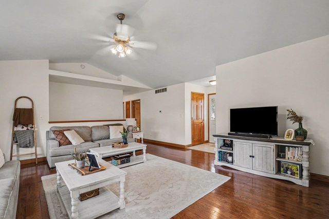 57175 Garnet Lane, Goshen, IN 46528