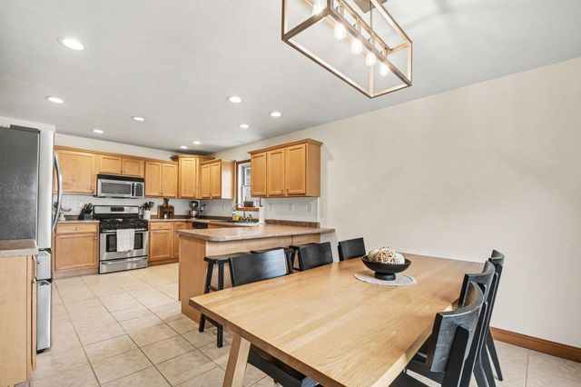 57175 Garnet Lane, Goshen, IN 46528