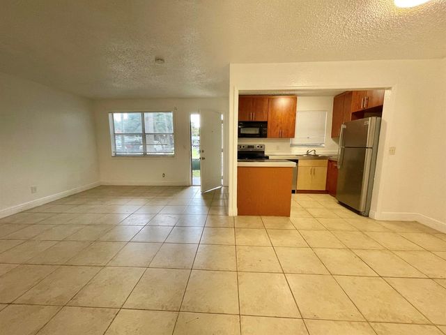 400 NW 65th Avenue 114, Margate, FL 33063