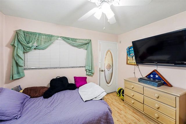 8402 111TH STREET N 101, Seminole, FL 33772