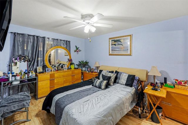 8402 111TH STREET N 101, Seminole, FL 33772