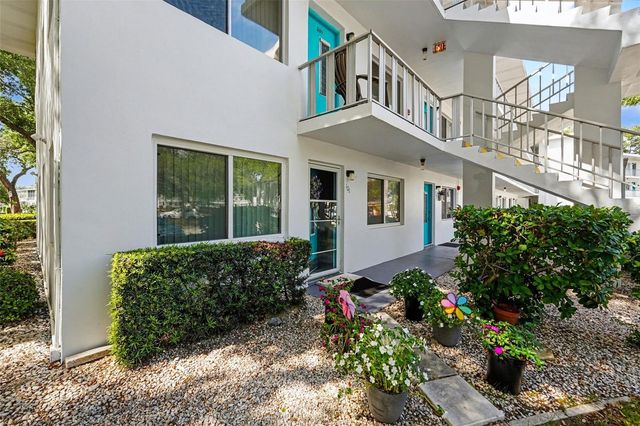 8402 111TH STREET N 101, Seminole, FL 33772