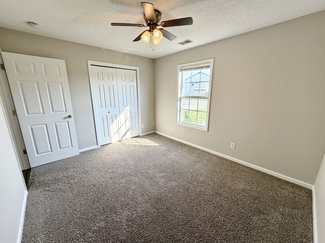 1276 Archwood Dr, Clarksville, TN 37042