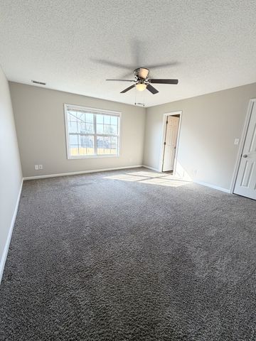 1276 Archwood Dr, Clarksville, TN 37042