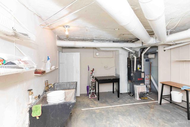 1909 Pogue Avenue, Cincinnati, OH 45208