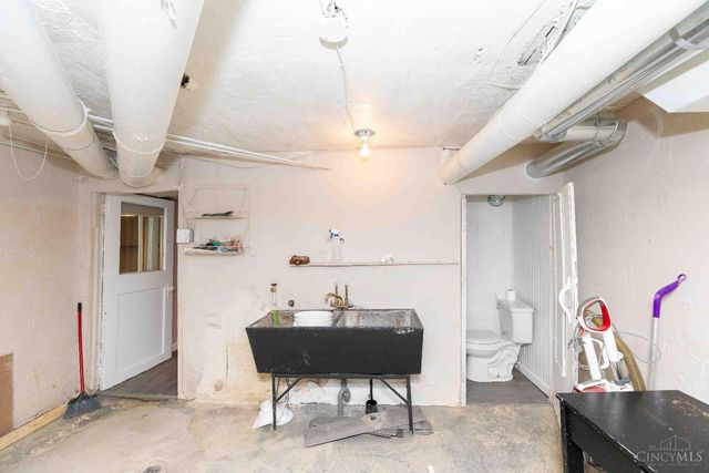 1909 Pogue Avenue, Cincinnati, OH 45208