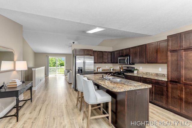 644 Wren Court, Middleville, MI 49333