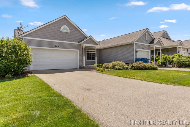 644 Wren Court, Middleville, MI 49333