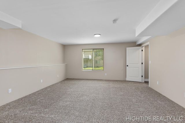 644 Wren Court, Middleville, MI 49333