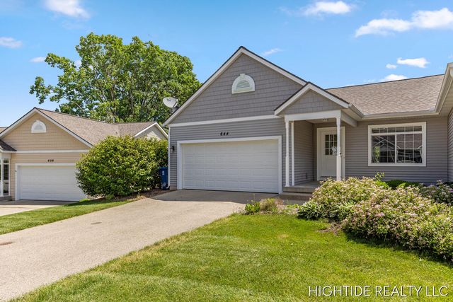 644 Wren Court, Middleville, MI 49333
