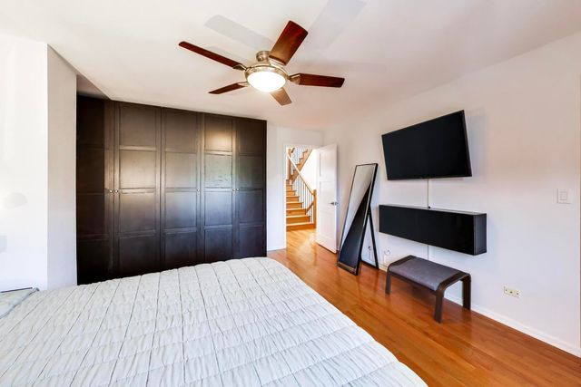 2810 N WOLCOTT Avenue 2810, Chicago, IL 60657