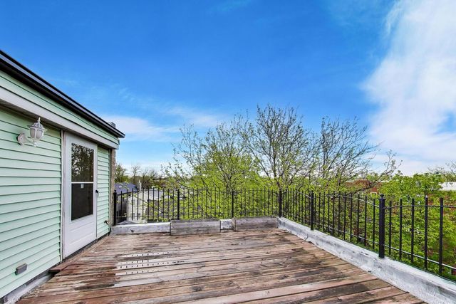 2810 N WOLCOTT Avenue 2810, Chicago, IL 60657