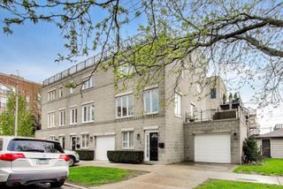 2810 N WOLCOTT Avenue 2810, Chicago, IL 60657