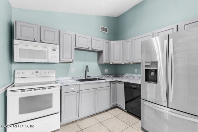 175 SEMINOLE Road, Atlantic Beach, FL 32233