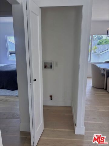6018 S Harcourt Avenue, Los Angeles, CA 90043