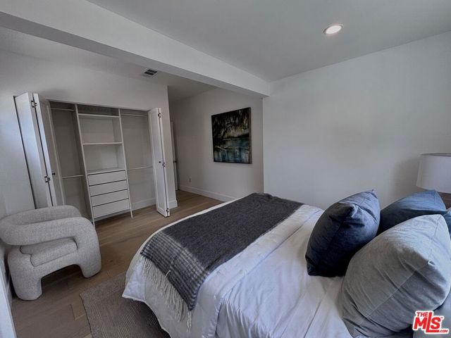 6018 S Harcourt Avenue, Los Angeles, CA 90043