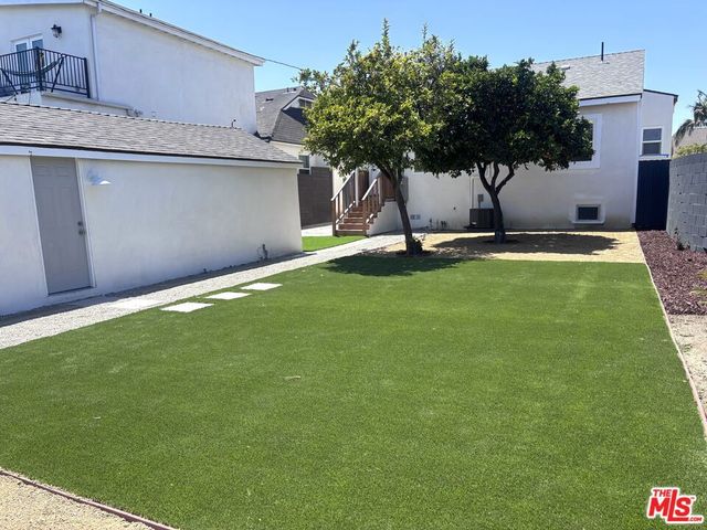 6018 S Harcourt Avenue, Los Angeles, CA 90043