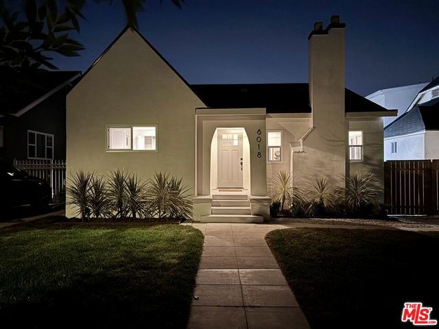 6018 S Harcourt Avenue, Los Angeles, CA 90043