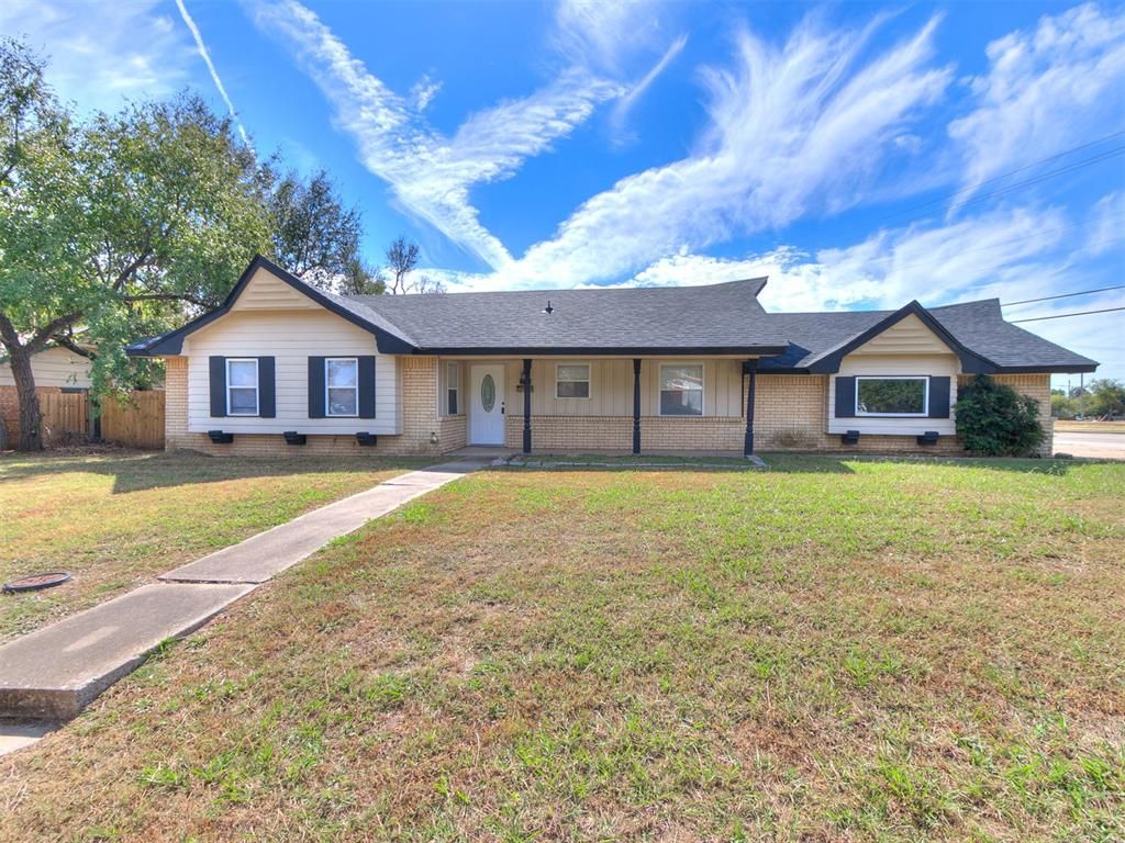 100 Bellaire Drive, Moore, OK 73160