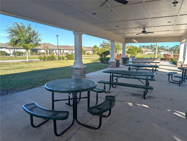 8545 CACHE DRIVE, Sarasota, FL 34240