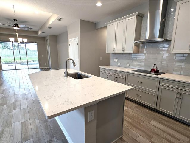 8545 CACHE DRIVE, Sarasota, FL 34240