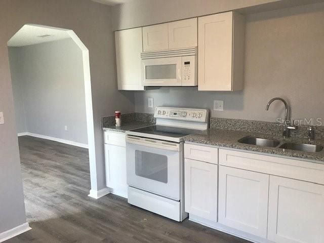 1027 N BRUNNELL PARKWAY 1029, Lakeland, FL 33805