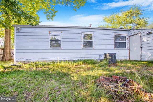 1073 KINGS RD, Pasadena, MD 21122