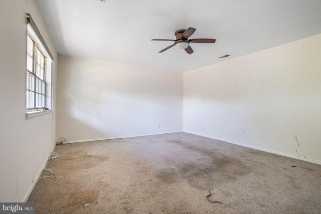 1073 KINGS RD, Pasadena, MD 21122