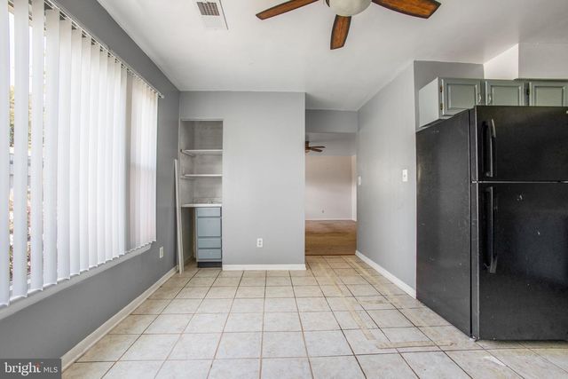 1073 KINGS RD, Pasadena, MD 21122