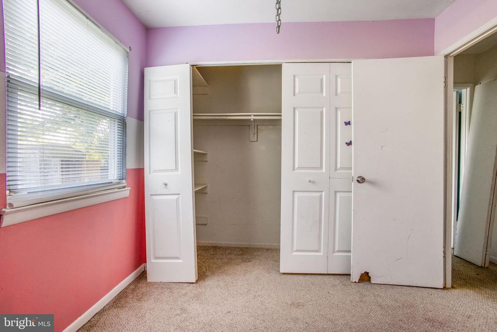 Image 25 of property listing at 1073 KINGS RD, Pasadena, MD 21122