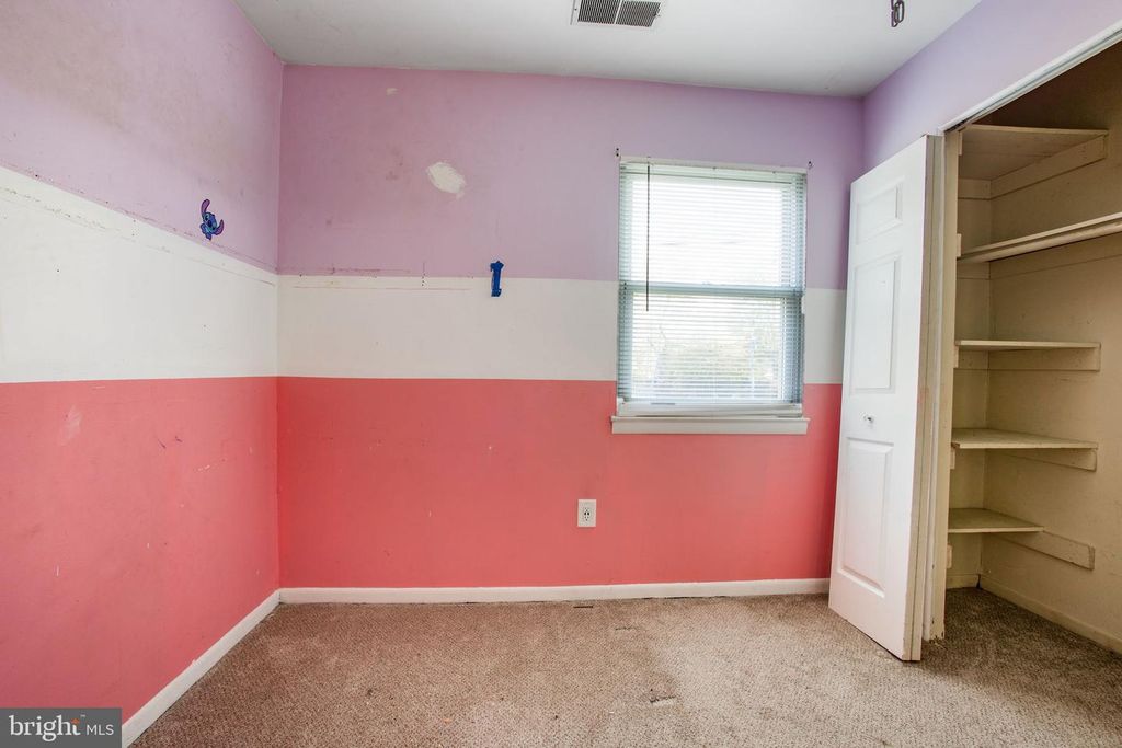 Image 26 of property listing at 1073 KINGS RD, Pasadena, MD 21122