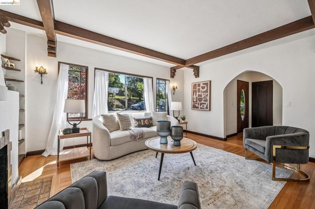 21 Portsmouth Road, Piedmont, CA 94610