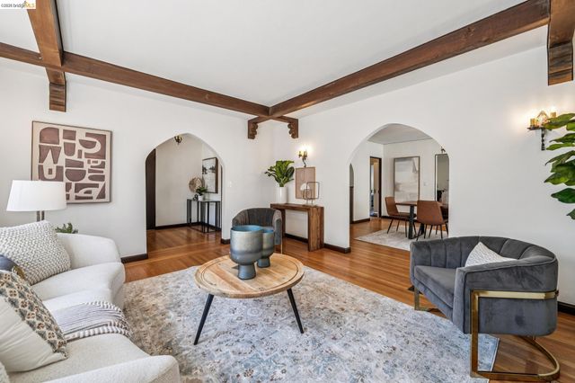 21 Portsmouth Road, Piedmont, CA 94610