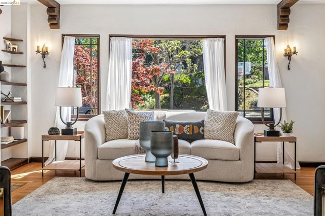 21 Portsmouth Road, Piedmont, CA 94610