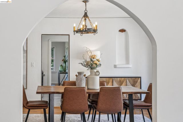 21 Portsmouth Road, Piedmont, CA 94610