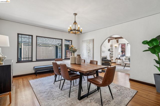 21 Portsmouth Road, Piedmont, CA 94610