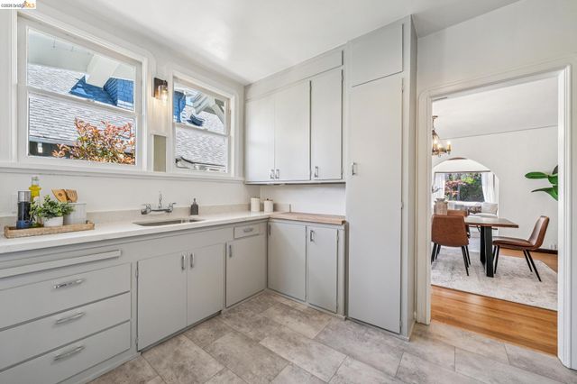 21 Portsmouth Road, Piedmont, CA 94610