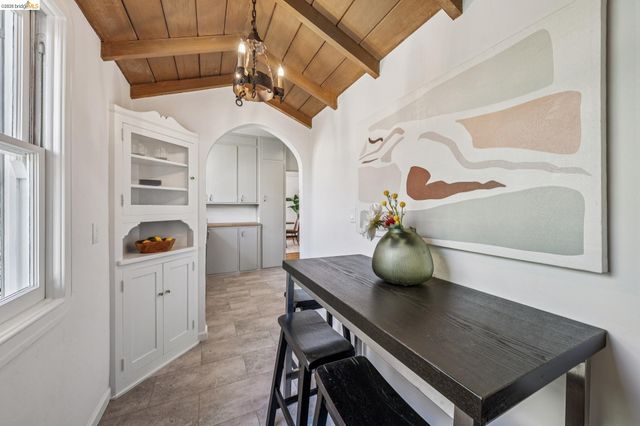 21 Portsmouth Road, Piedmont, CA 94610