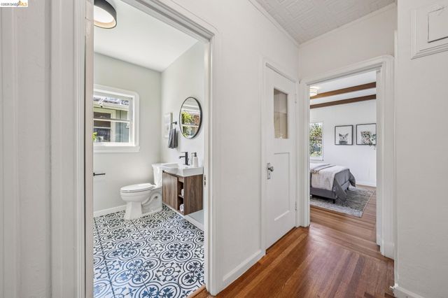 21 Portsmouth Road, Piedmont, CA 94610