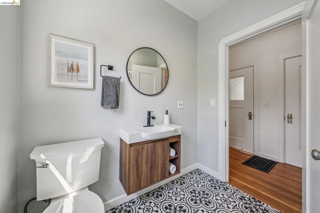 21 Portsmouth Road, Piedmont, CA 94610