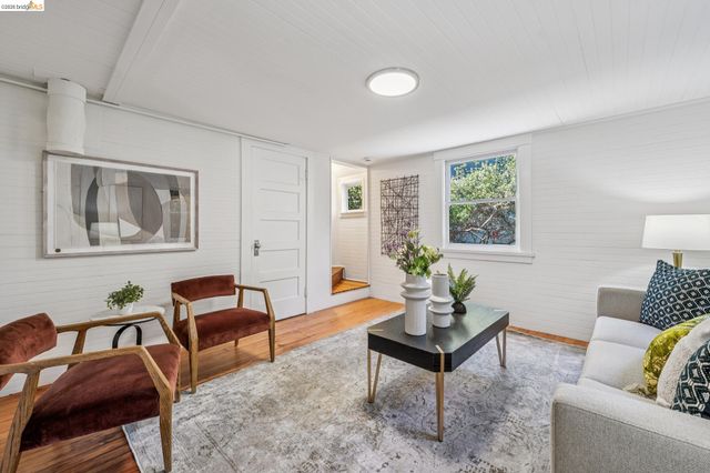 21 Portsmouth Road, Piedmont, CA 94610