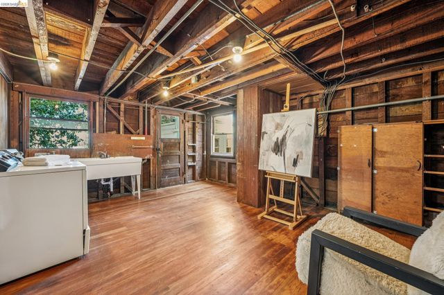 21 Portsmouth Road, Piedmont, CA 94610