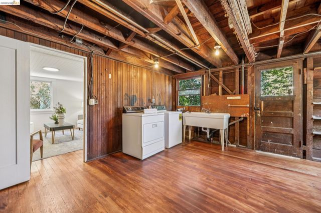 21 Portsmouth Road, Piedmont, CA 94610