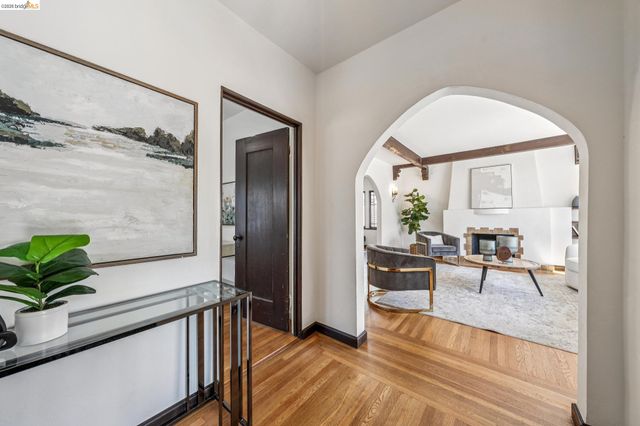 21 Portsmouth Road, Piedmont, CA 94610