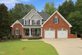 35 Broomhill Court, Clayton, NC 27527