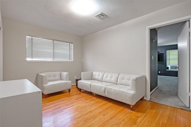 1618 Bernie Avenue, Rosenberg, TX 77471