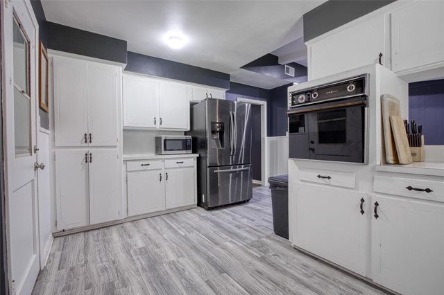 1618 Bernie Avenue, Rosenberg, TX 77471