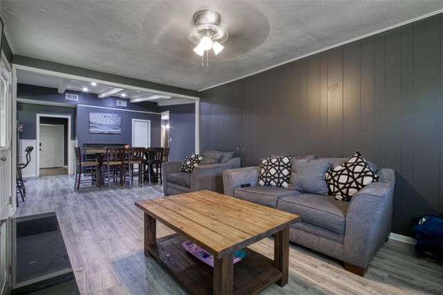 1618 Bernie Avenue, Rosenberg, TX 77471